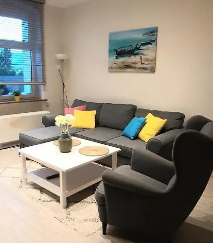 Appartement Secret 1 *